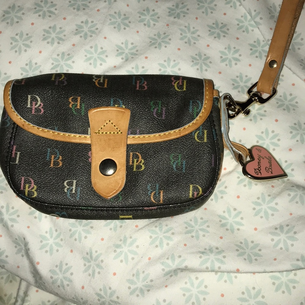 Dooney & bourke wristlet